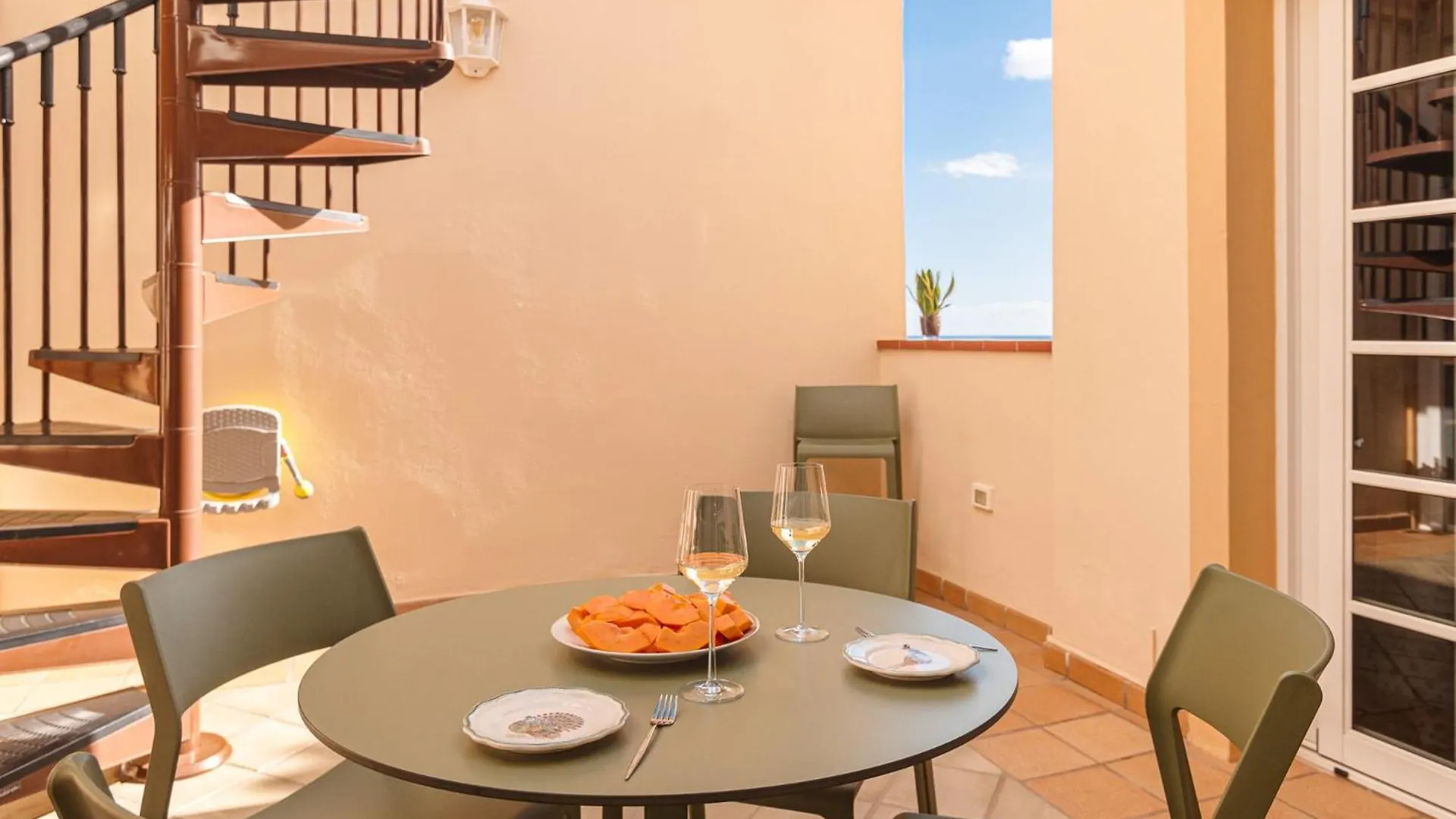 Beautiful 2 Bedroom Penthouse Terrazas Del Duque アデヘ 0*,  スペイン