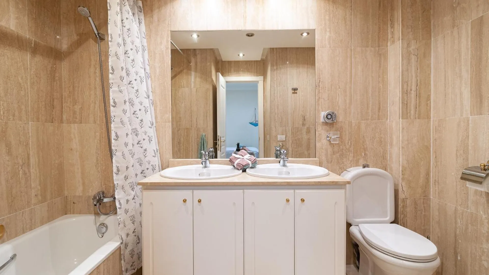 Beautiful 2 Bedroom Penthouse Terrazas Del Duque アデヘ