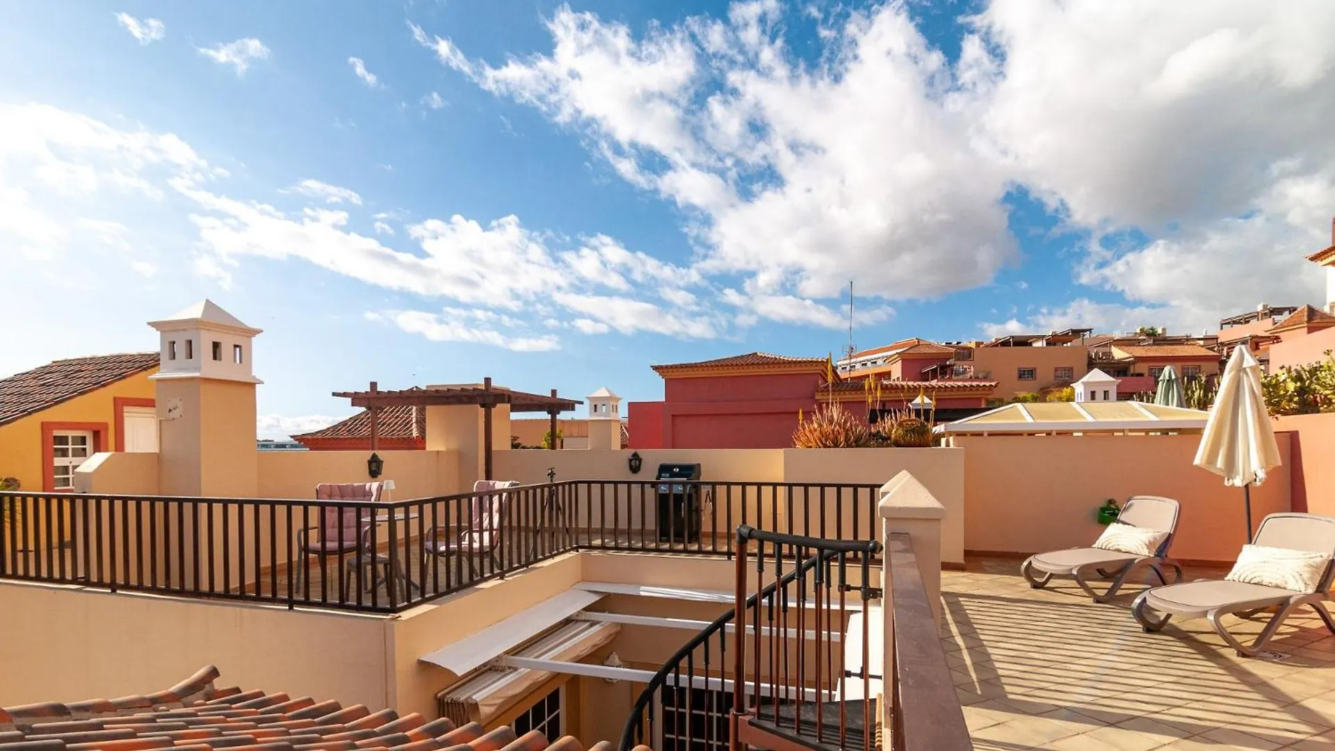 Beautiful 2 Bedroom Penthouse Terrazas Del Duque أذيخي